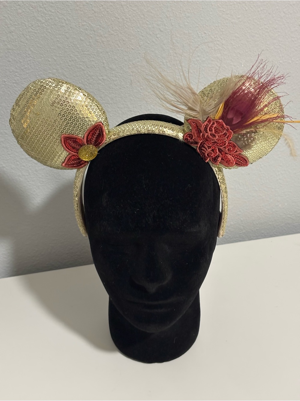 Authentic  Disney Parks Minnie Mouse Gold Sequin Feather Flapper (Roaring 20s)